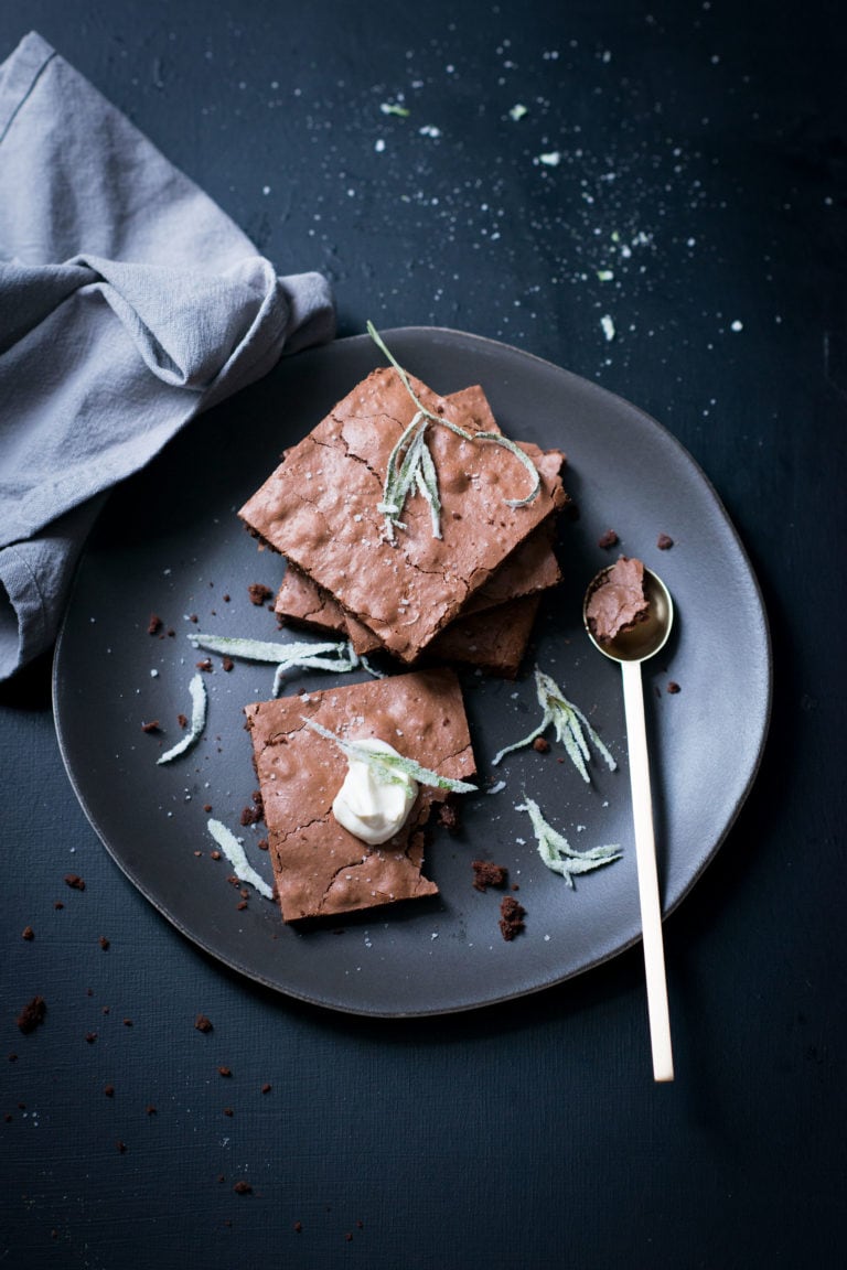Schokoladenkuchen,-Estragon-HOCH