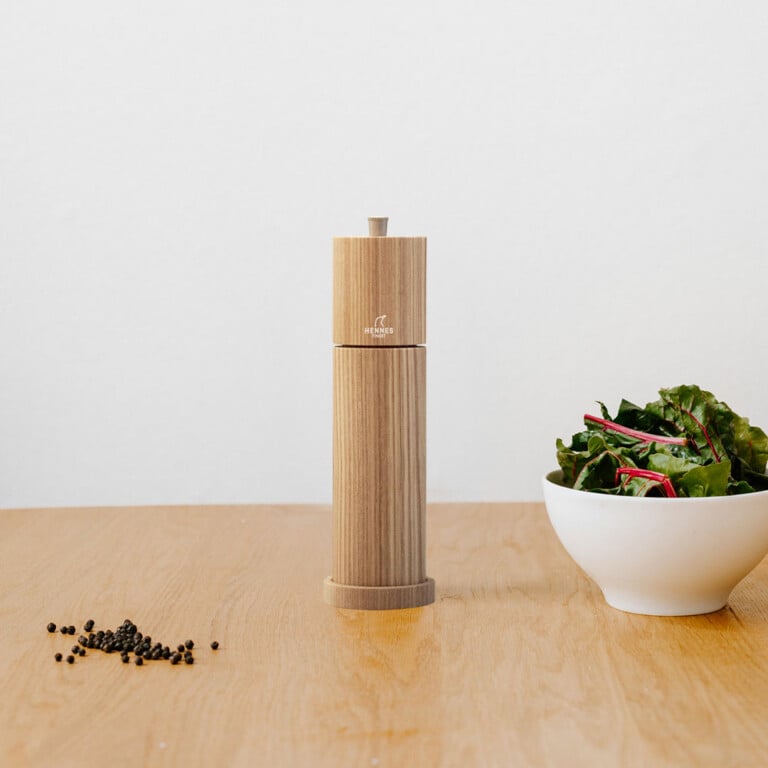 Pfeffermühle-hochwertig-naturholz-hell-esche-1000px