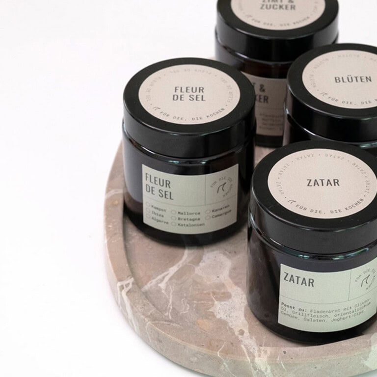 Gewürzgläser-beige-tablett-Etikett-schräg