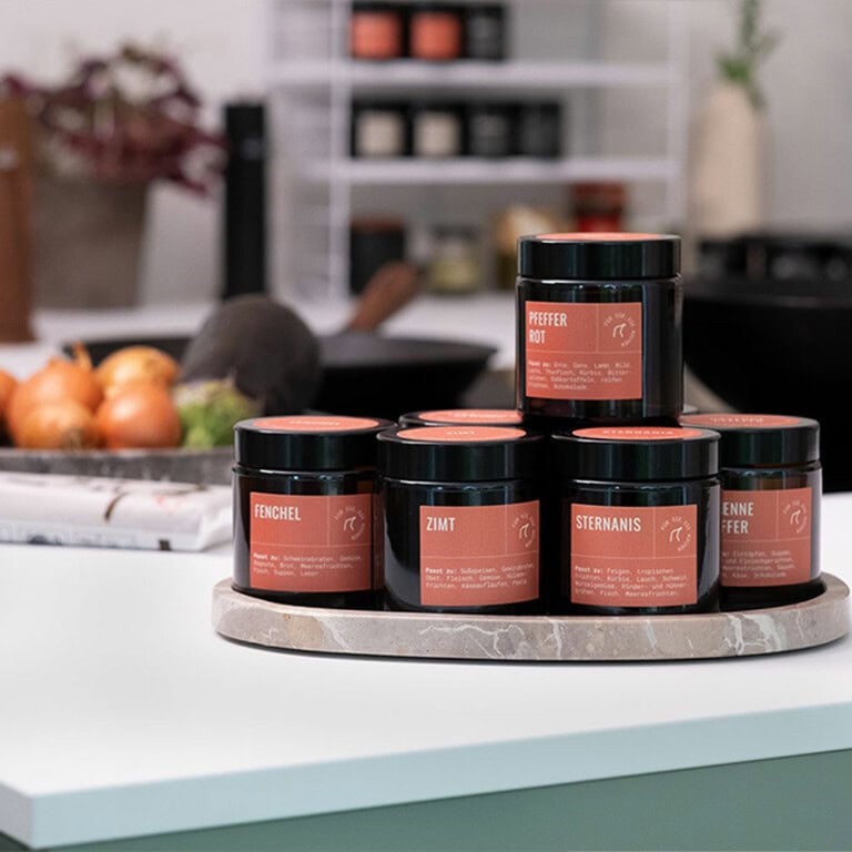 Gewürzgläser-koralle-tablett-Küche