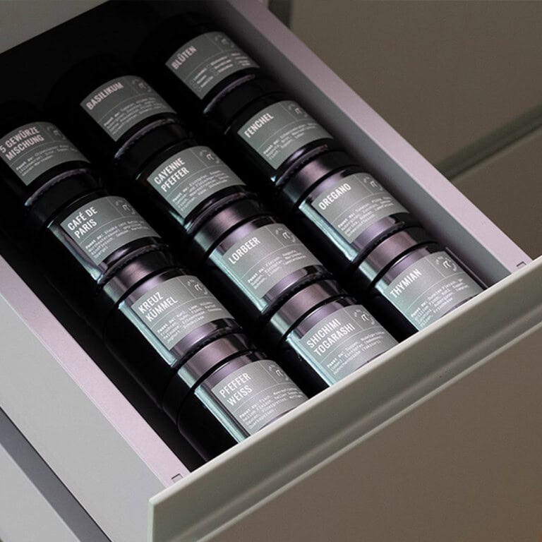 Gewürzgläser-salbei-Schublade-Front-V2