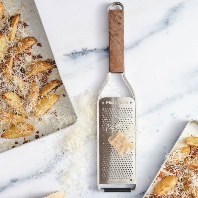 Microplane_Master_43304_Fine_Parmesan Potatoes04
