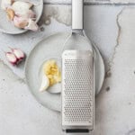 Microplane_Professional_59005_Fine_garlic23