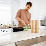 Salzmühle-holz-hochwertig-esche-küche